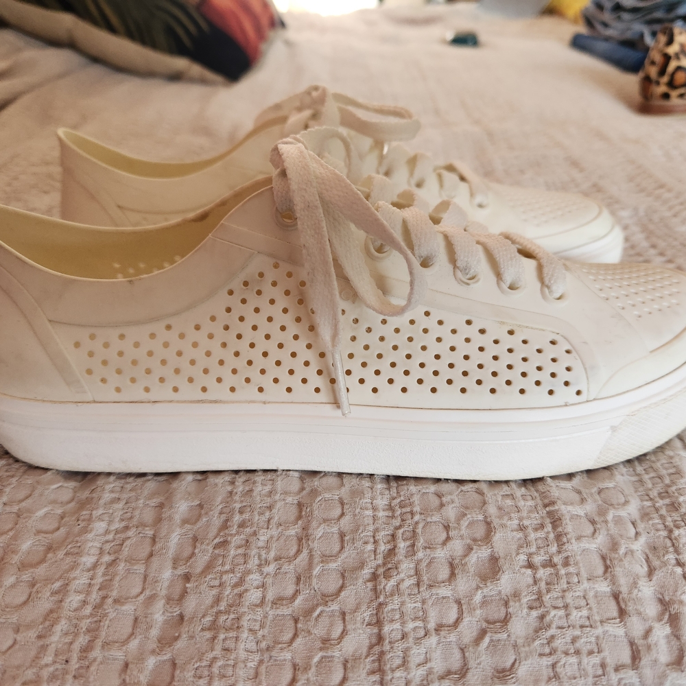 Crocs LiteRide Pacer Womens 10 White Perforated Sneakers Matlite Shoes - Picture 7 of 10